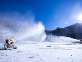 国家高山滑雪中心开始造雪 新雪季序幕拉开